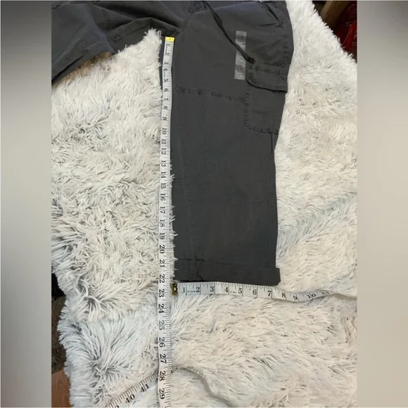 Sonoma Goods for Life 6 pocket midrise dark gray utility Capri Woman’s 10 - Picture 7 of 9